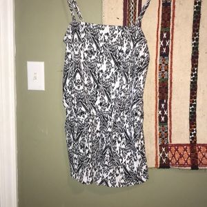 Straight neckline romper w pockets